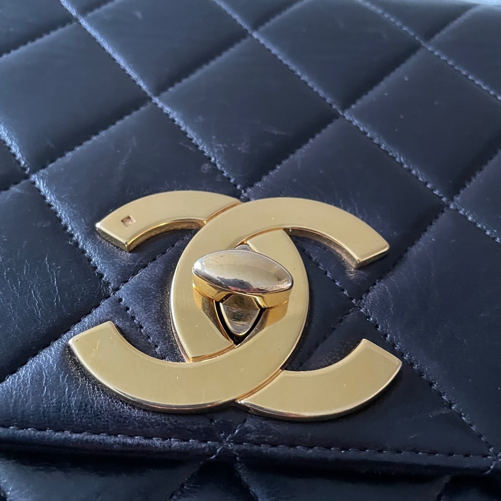 ❌SOLD❌ Vintage Chanel XL Coco Turnlock Jumbo Square w 24K GHW ❤️❤️❤️ - Picture 3 of 10